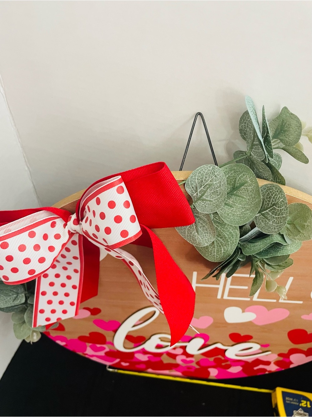 Hello Love Round Sign with Red & White Bow - Picture 2 of 6
